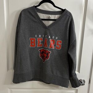 Chicago Bears Charcoal V-Neck Sweatshirt. NEVER WORN